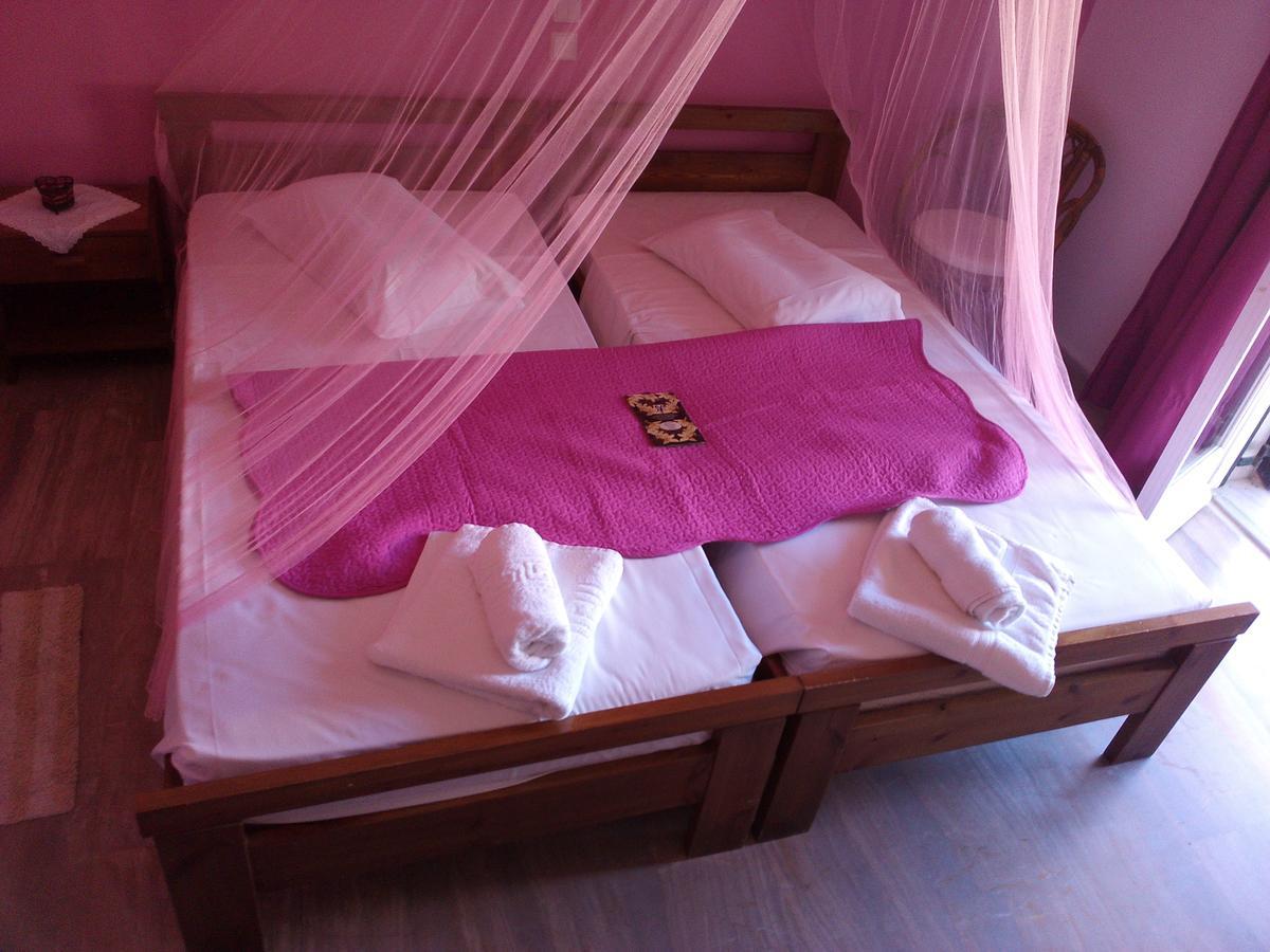Margaritas' Rooms อากิออส กอร์ดิออส ภายนอก รูปภาพ